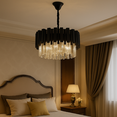 Candelabru rotund negru Ø50 cm cu cristale, 8 surse E27, lumina ambientala moderna pentru dormitor generos.