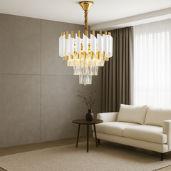 Candelabru rotund alb-auriu cu cristale 9001-300 WH+FGD lumineaza un living modern, oferind reflexii elegante si un accent decorativ de lux.