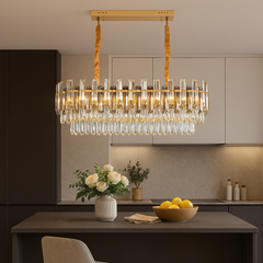 Candelabru rotund cu cristale Ø800×350 mm, 8xE27, oferind lumina eleganta unei bucatarii spatioase, cu accente luxuriante si claritate uniforma.