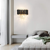 Aplica perete negru auriu cu cristale si design vertical rafinat, lumina calda ambientala pentru dormitor elegant