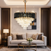 Candelabru rotund negru-auriu cu cristale, oferind lumina rafinata intr-un living modern cu decor elegant.