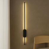 Aplica LED LUBAN 800 neagra design liniar 24W montata pe perete in living modern