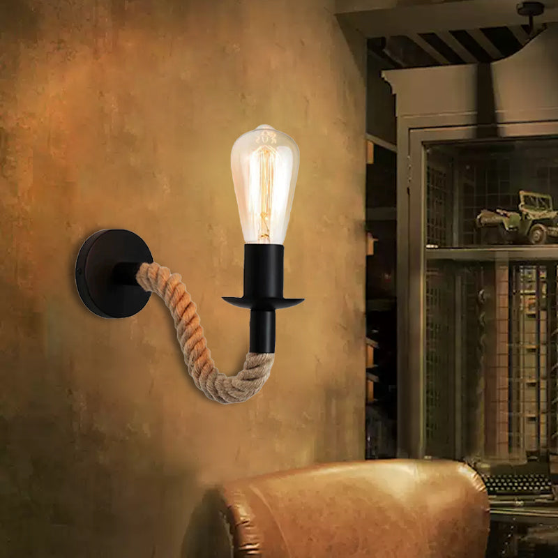 Aplica de perete JD-05, design rustic cu franghie si metal negru, iluminand livingul vintage cu bec E27 max 60W