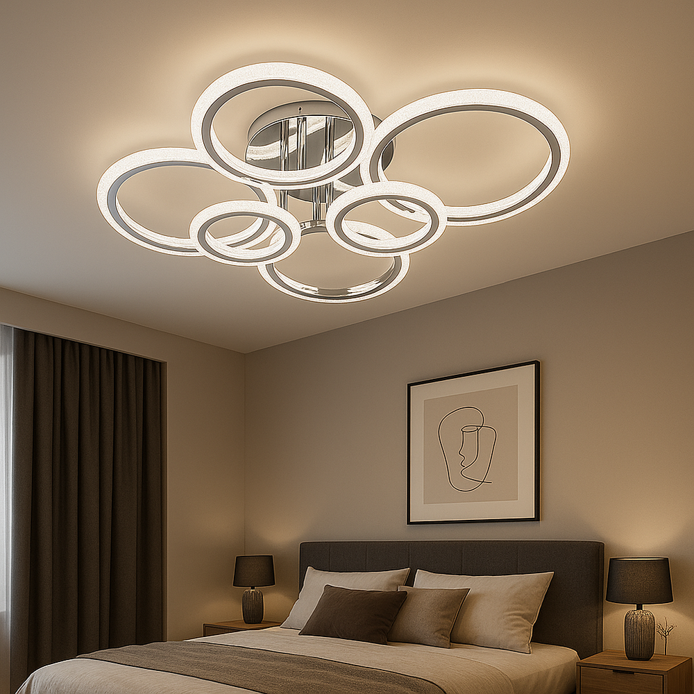 Lustra LED 26056/2+2+2CR 132W cu telecomanda, potrivita pentru dormitoare moderne datorita luminii 3000–6500K si finisajului elegant crom cu accente aurii.