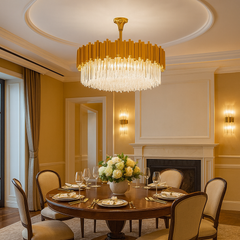 Candelabru rotund negru cu cristale Ø600 deasupra mesei de dining, 10 becuri E27 pentru iluminare uniforma.