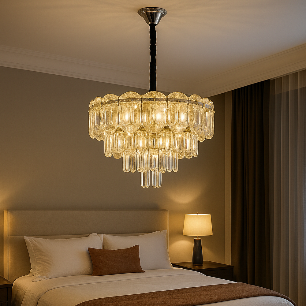 Candelabru rotund auriu cu 5 socluri E27, iluminare calda in dormitor modern, design compact si stilat.