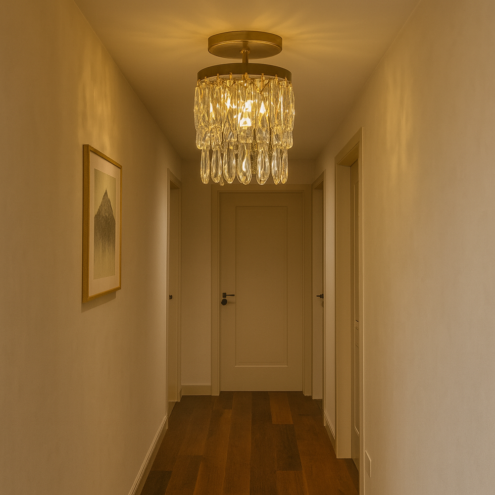 Pendul rotund cu cristale si 1 bec E27, montat in hol modern, iluminare ambientala rafinata si efect vizual luxos.