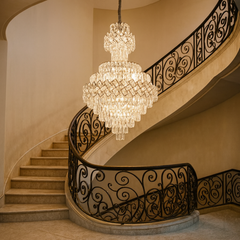 Candelabru cristal rotunda argintiu Ø600 H900 pe casa scarii, 13 E27, impact vizual de lux