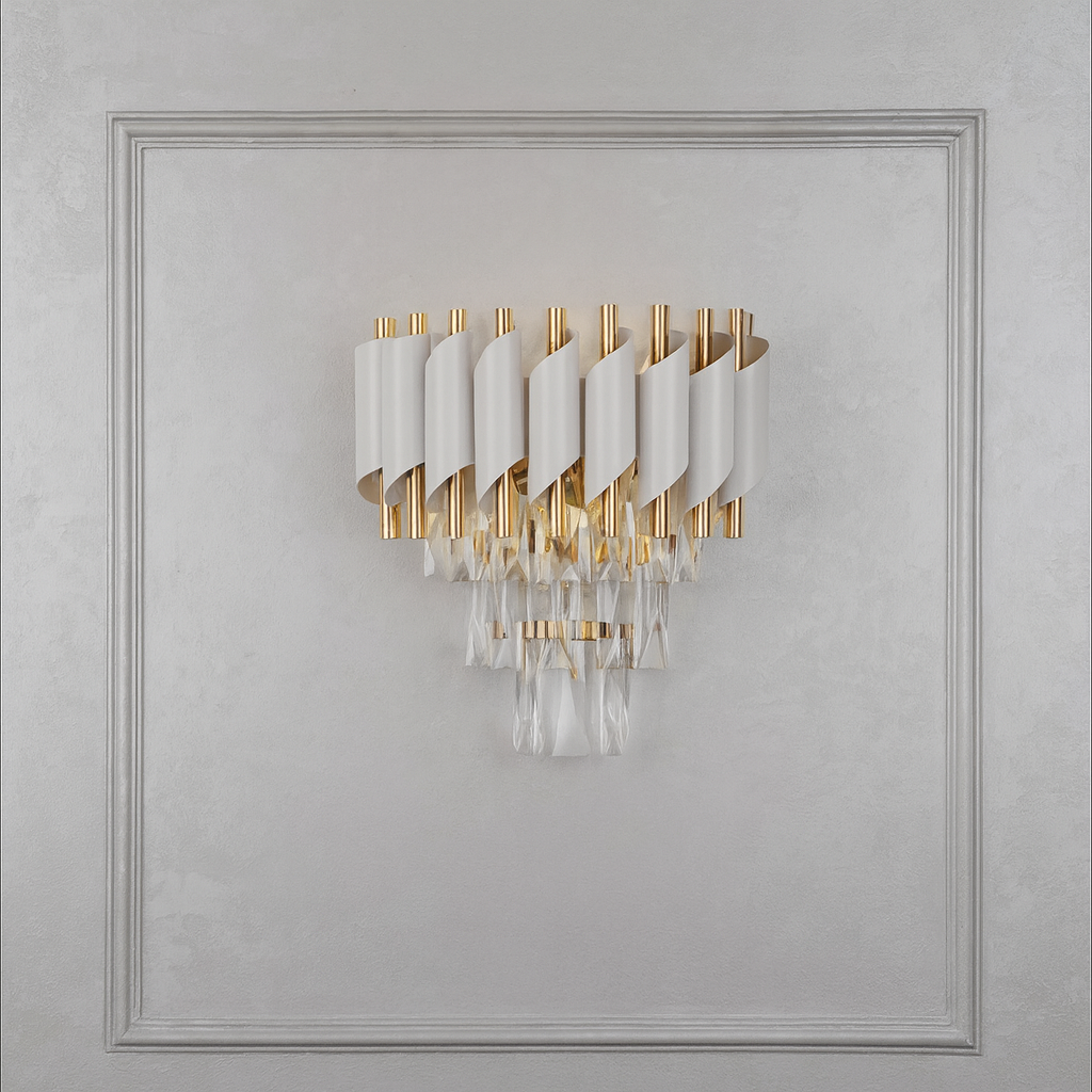 Aplica de perete alba cu cristale decorative si stil glam modern, iluminare ambientala eleganta pentru living sofisticat