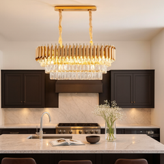 Candelabru rectangular auriu cu cristale 9001 pentru insula de bucatarie moderna, lumina puternica cu 8 becuri E27 si stil sofisticat.