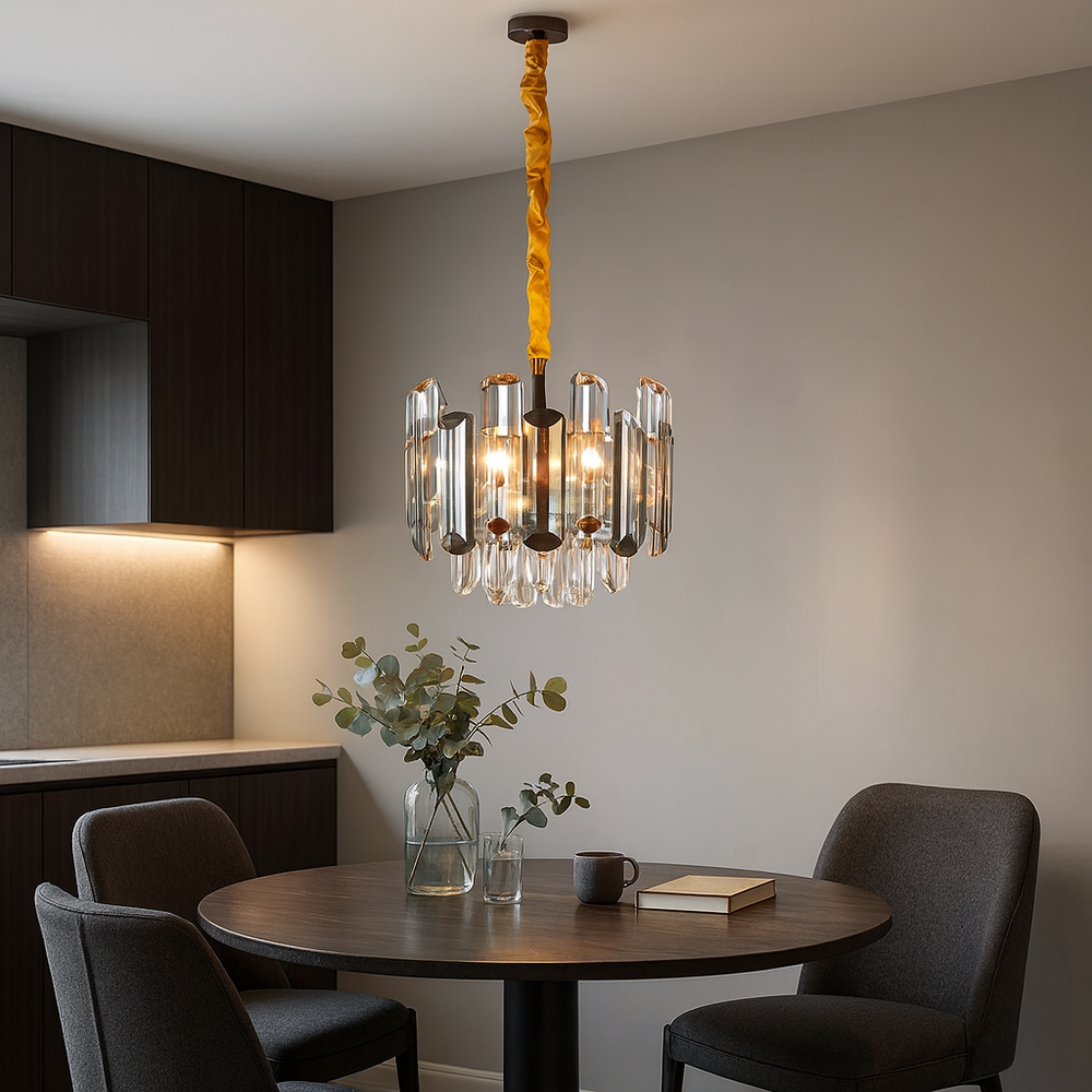 Candelabru rotund cu cristale Ø300 mm, 4xE27, luminand o zona de dining moderna, cu accente luxoase si atmosfera rafinata.