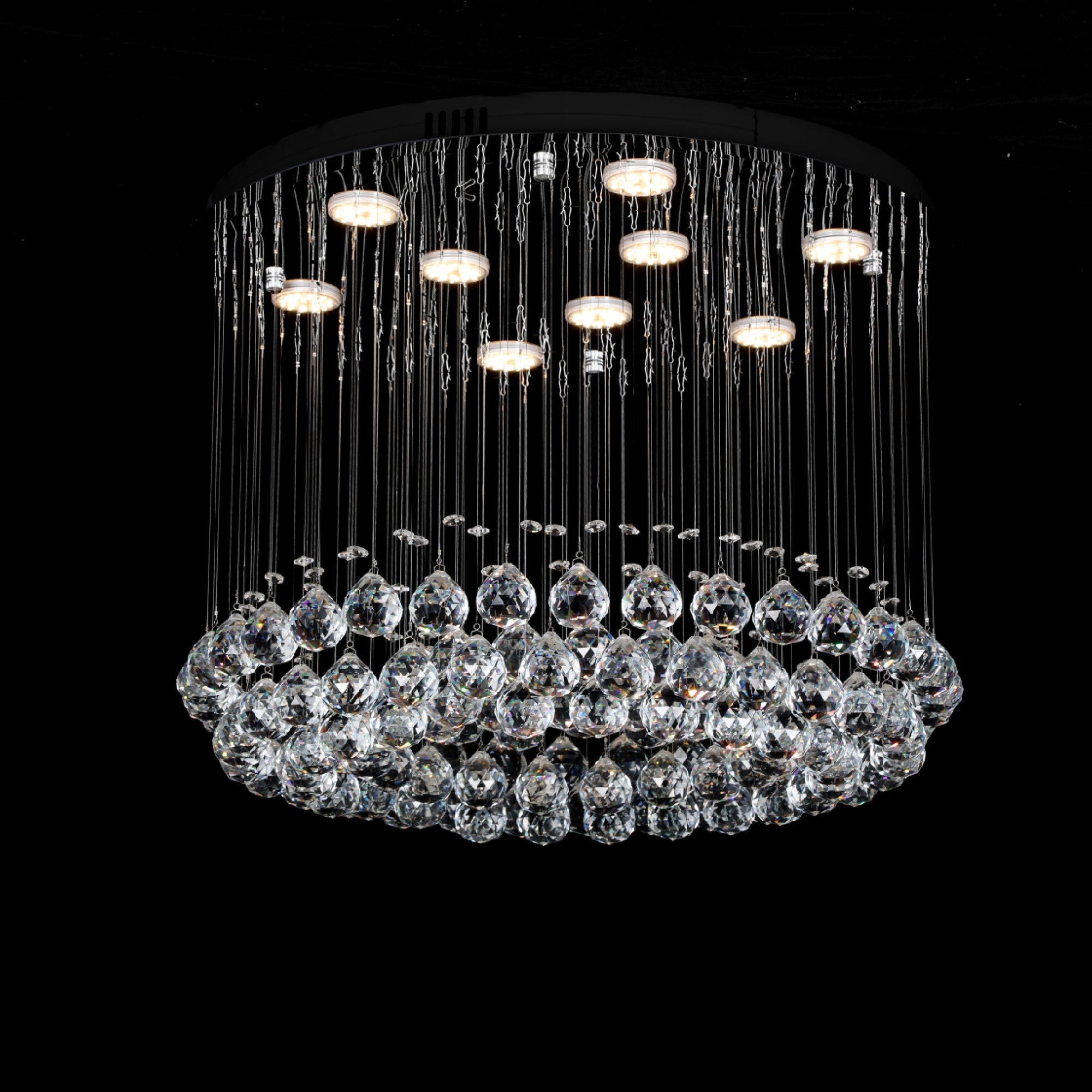 Candelabru LED 4000K cu cristale in living elegant, 45W, iluminare clara si uniforma, design rafinat pentru spatii moderne