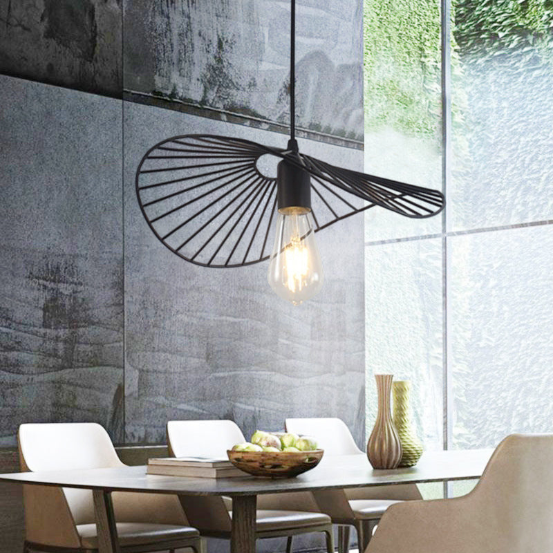 Pendul JD-370 negru industrial cu forma rotunda Ø380 mm si soclu E27, perfect pentru dininguri moderne sau spatii cu decor urban.