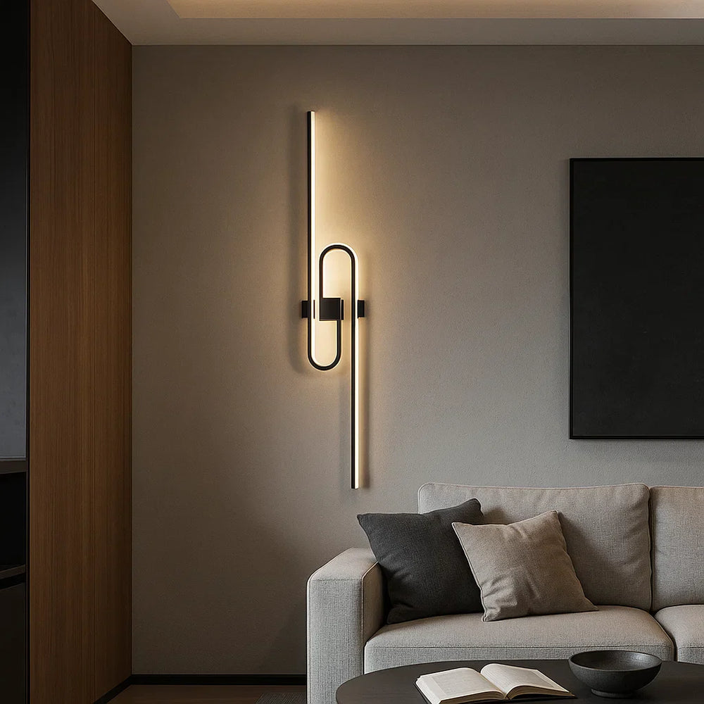 Aplica LED LUBAN Nexus verticala alb-negru, design geometric modern, iluminare decorativa pentru living contemporan