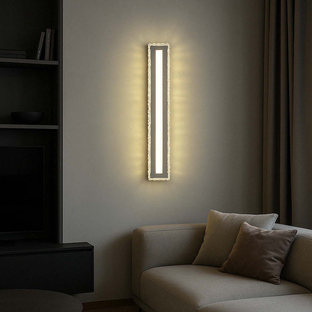 Aplica LED LUBAN Crystal verticala cu rama transparenta, iluminare decorativa eleganta pentru living modern